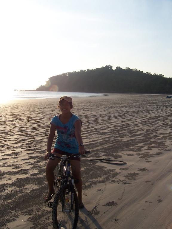 Frog Beach House Koh Phayam Esterno foto